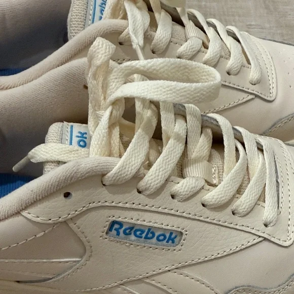 Reebok Beige and Blue Sneaker Shoes - Picture 2 of 9
